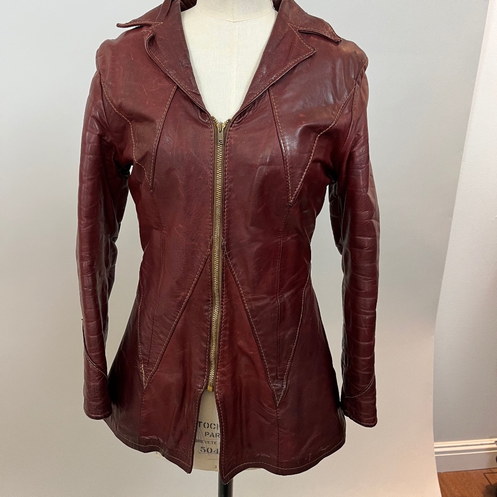 Vintage 60's/70's Oshwahkon Women's fitted & lined leather jacket